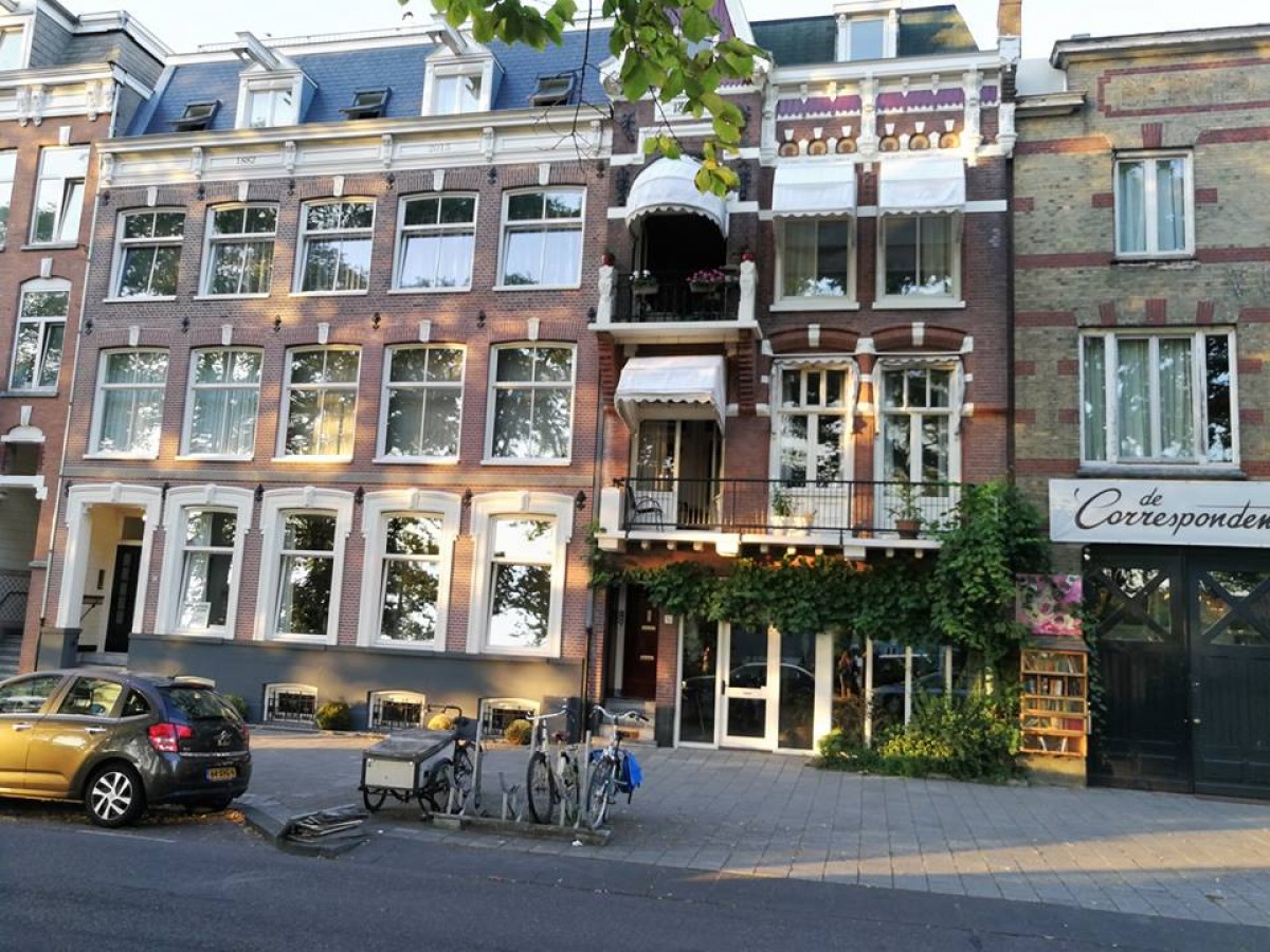 Around the world with Unique Estates - Daniela Tonova in Amsterdam - image 2