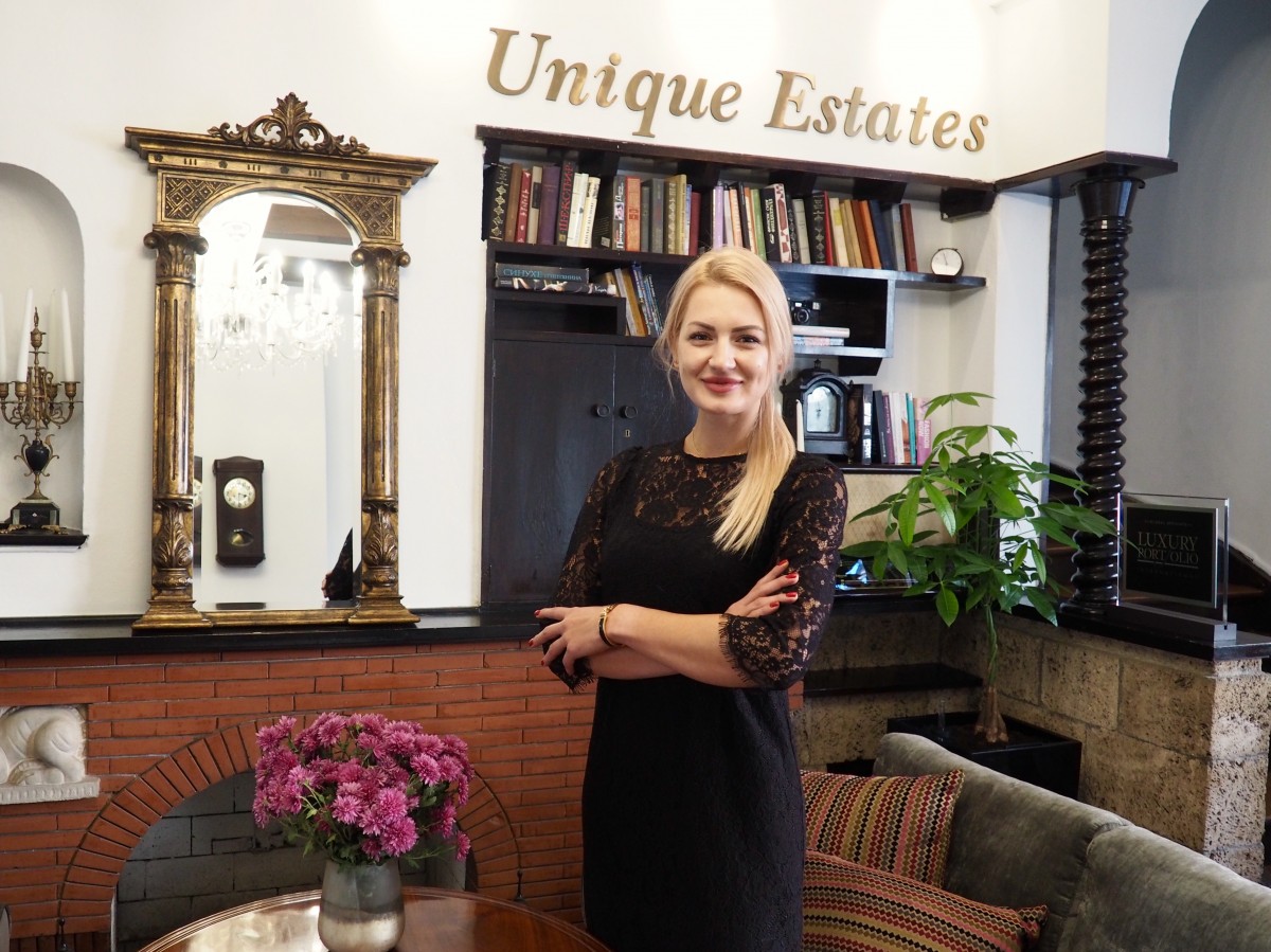 Емилия Якимова - Специалист маркетинг и реклама в Unique Estates