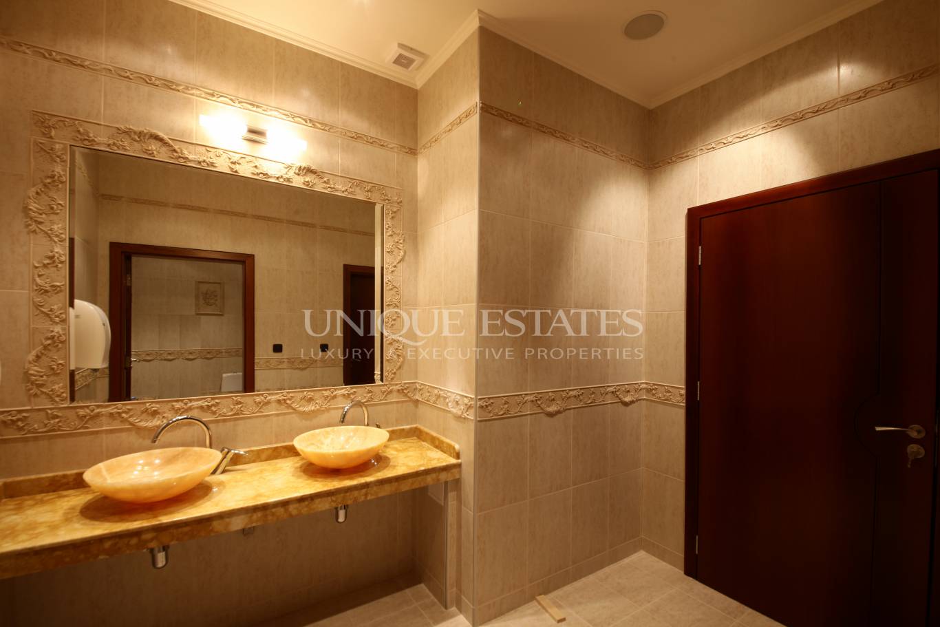 Хотел / Apartment house за продажба в Варна, к.к. Златни Пясъци - код на имота: K13678 - image 18