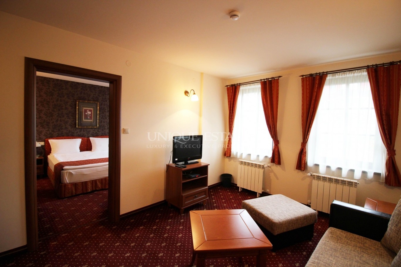 Хотел / Apartment house за продажба в Копривщица,  - код на имота: K7408 - image 11