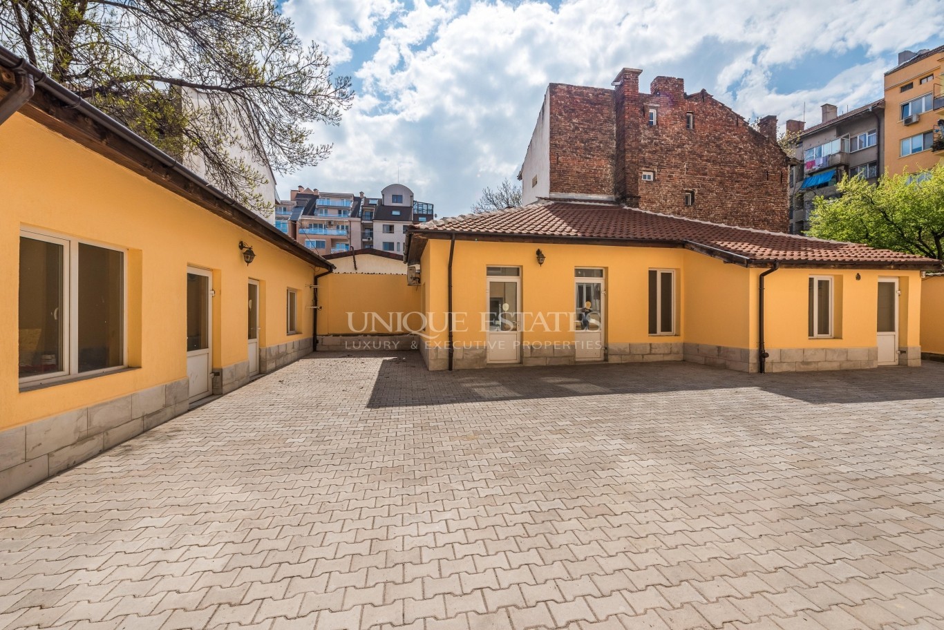 Офис сграда / Сграда под наем в София, Център - код на имота: K8499 - image 2