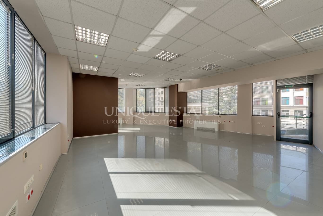 Офис сграда / Сграда за продажба в София, Център - код на имота: K10366 - image 7
