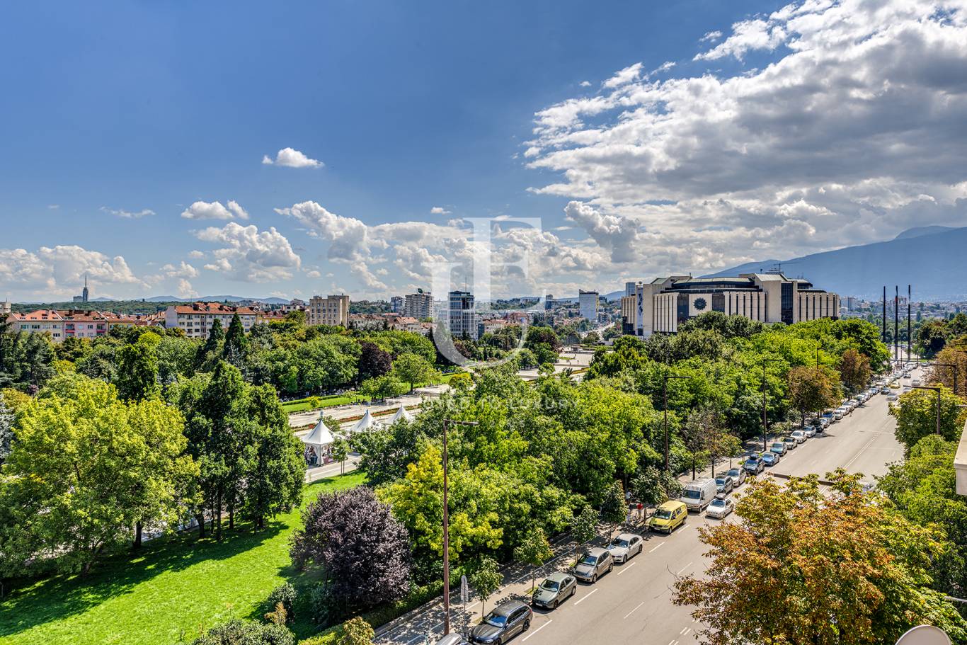 Апартамент под наем в София, Център - код на имота: N18315 - image 1