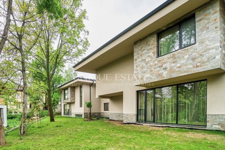 Brand New House for Sale in Malinova Dolina