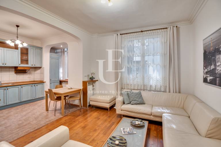 One bedroom apartment in the heart of the city