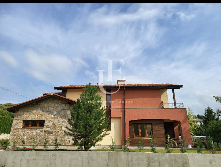 Brand new house in Bistritsa