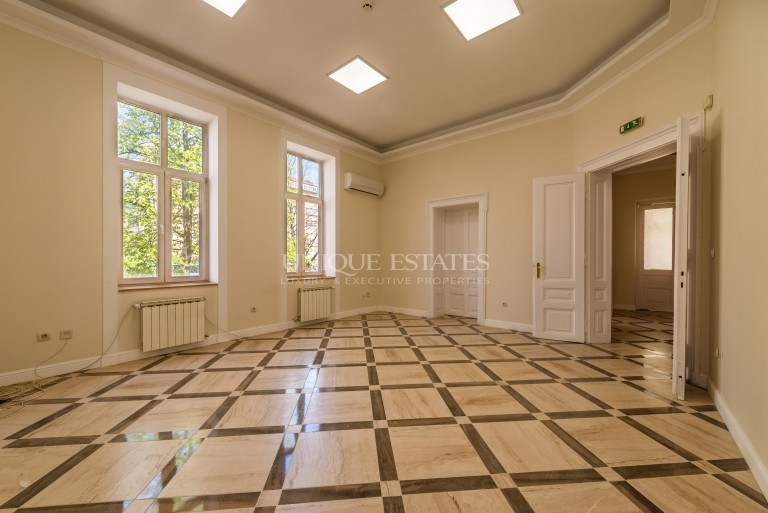 Aristocratic house in the center of Sofia for sale